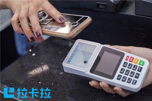 POS機(jī)代理行業(yè)現(xiàn)狀如何？激進(jìn)政策的結(jié)局是瘋狂收割